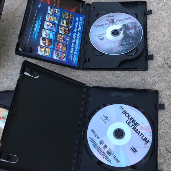 Pirates of the Caribbean and Jason Bourne Trilogies (DVD) - Picture 4 of 4